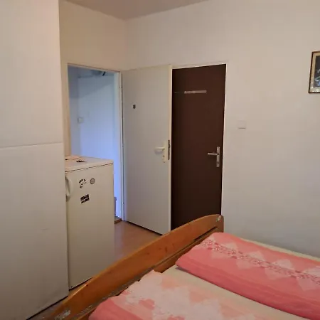 Na Jizni Apartment